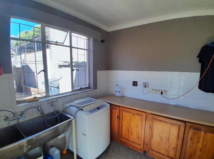 6 Bedroom Property for Sale in Rewlatch Gauteng