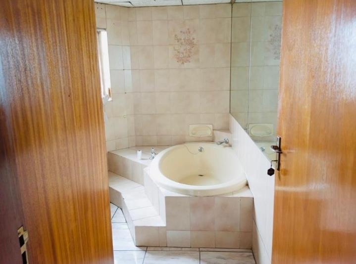 4 Bedroom Property for Sale in Rewlatch Gauteng