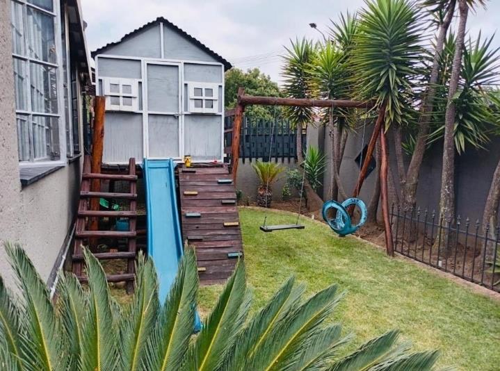 4 Bedroom Property for Sale in Rewlatch Gauteng