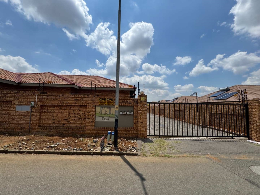 3 Bedroom Property for Sale in New Redruth Gauteng