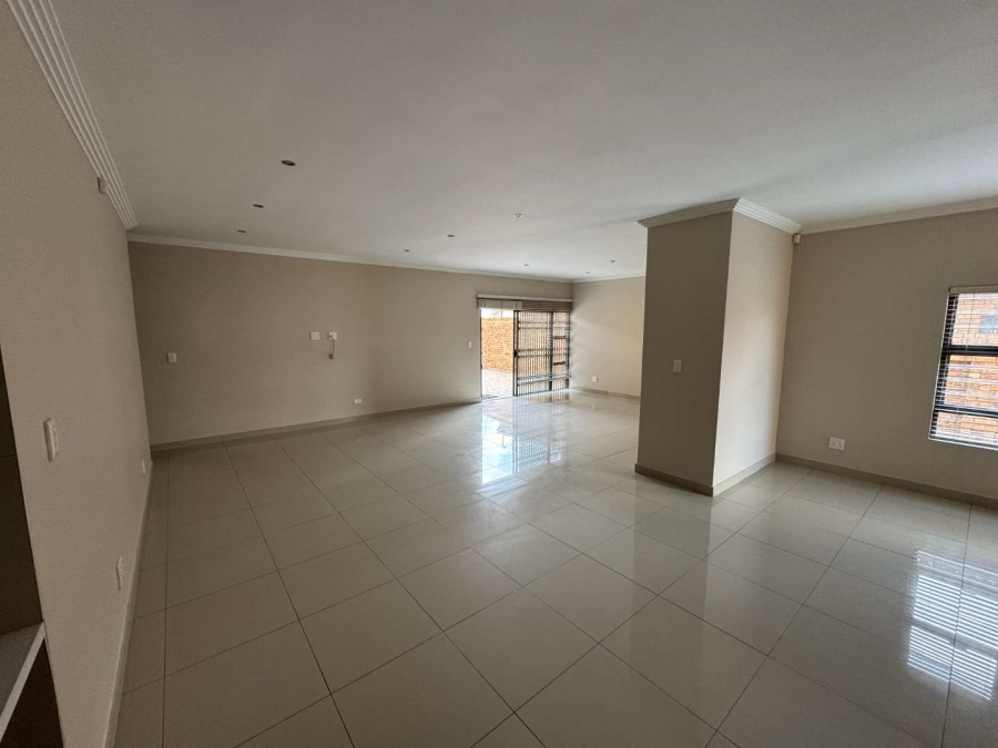 3 Bedroom Property for Sale in New Redruth Gauteng