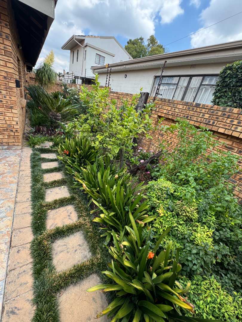 3 Bedroom Property for Sale in New Redruth Gauteng