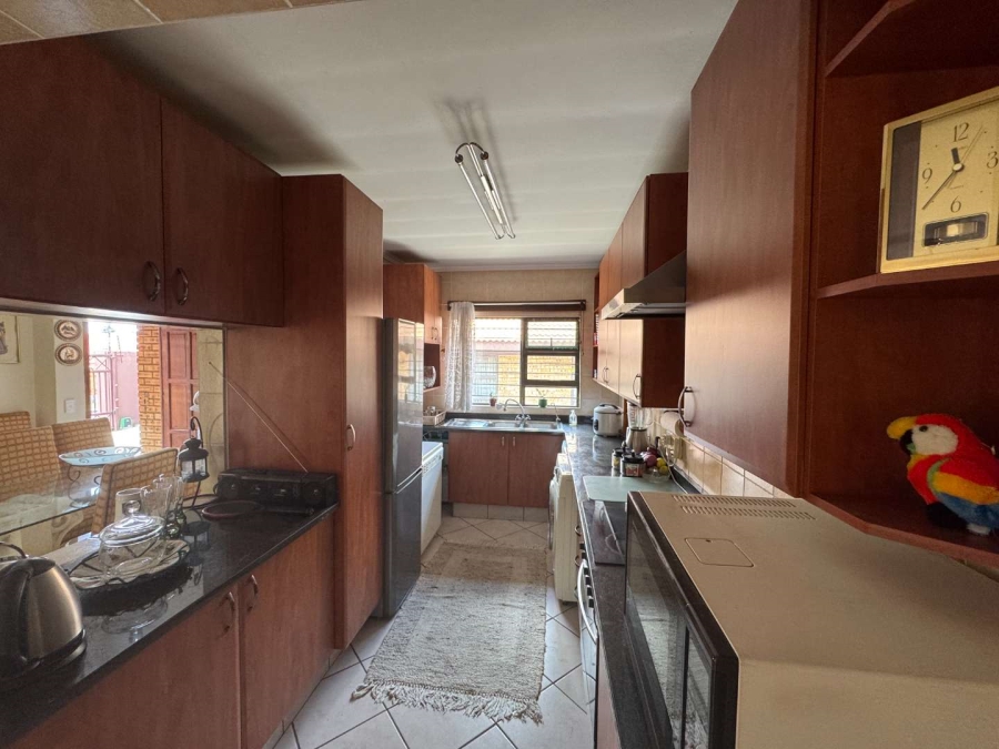 3 Bedroom Property for Sale in New Redruth Gauteng