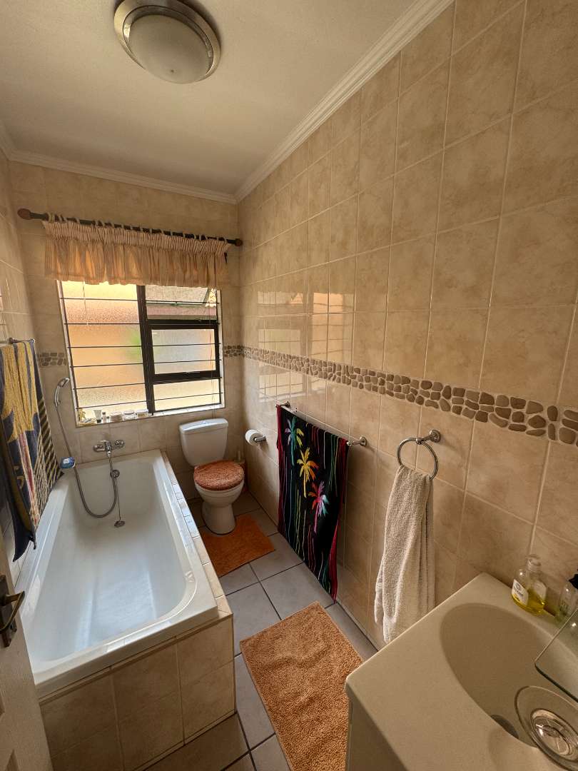 3 Bedroom Property for Sale in New Redruth Gauteng