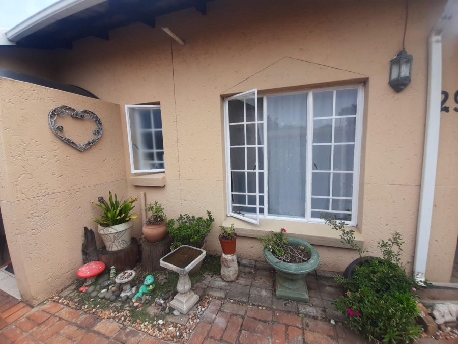 2 Bedroom Property for Sale in Elspark Gauteng