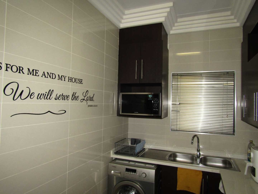 2 Bedroom Property for Sale in Ravenswood Gauteng