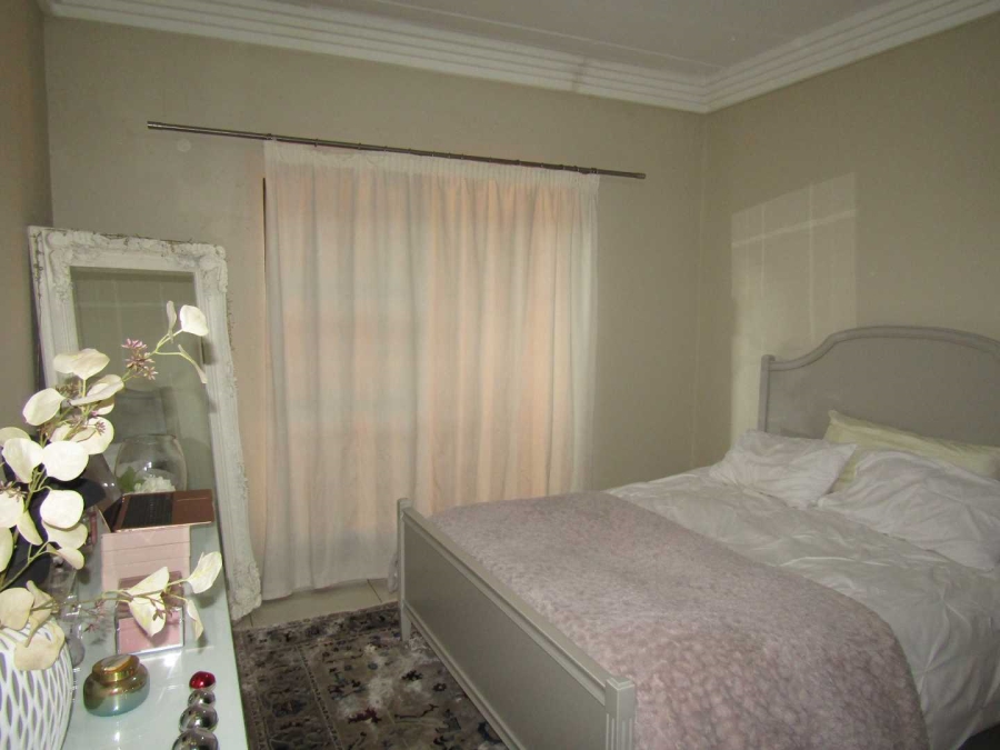 2 Bedroom Property for Sale in Ravenswood Gauteng