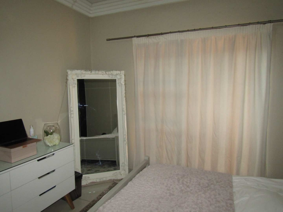 2 Bedroom Property for Sale in Ravenswood Gauteng