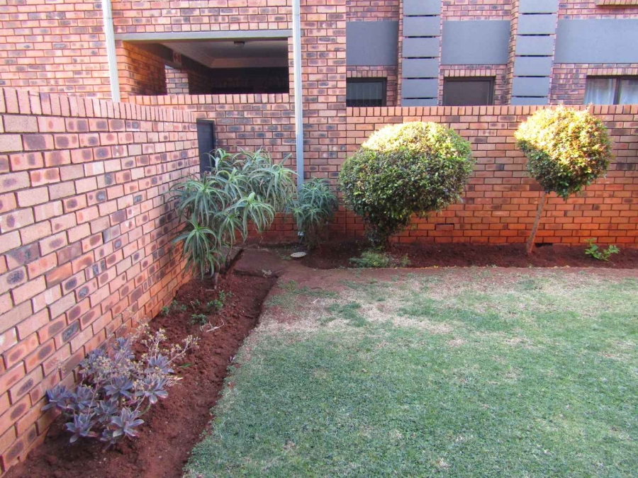 2 Bedroom Property for Sale in Ravenswood Gauteng
