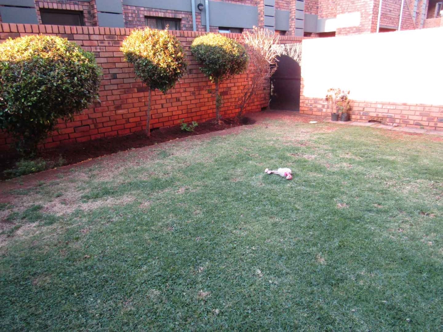 2 Bedroom Property for Sale in Ravenswood Gauteng