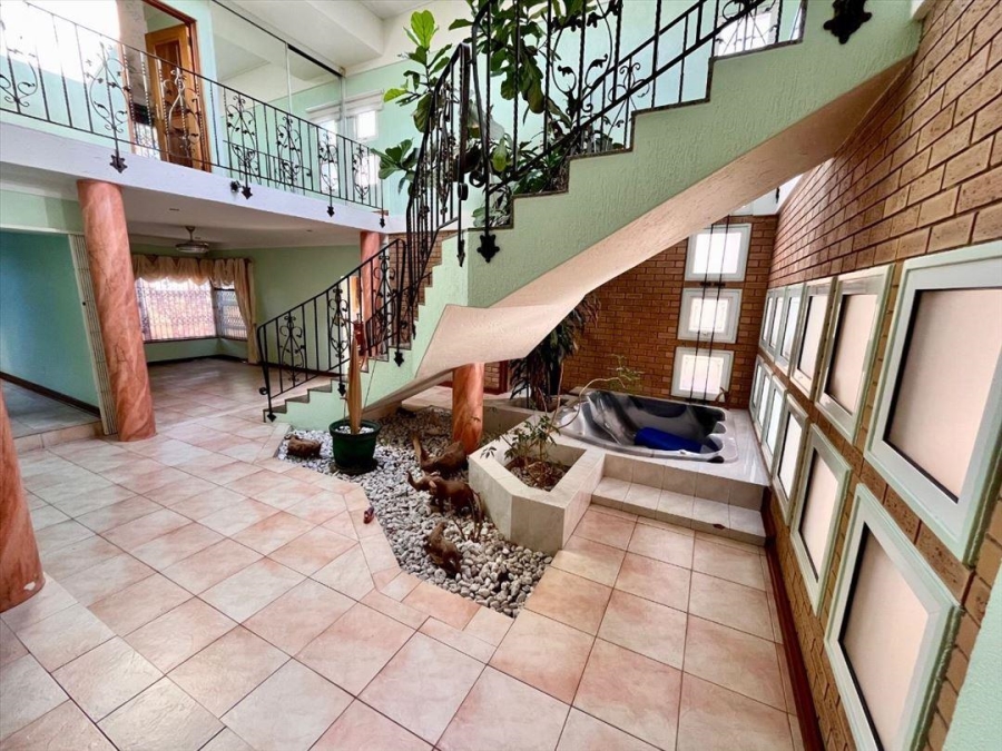 5 Bedroom Property for Sale in Sunward Park Gauteng