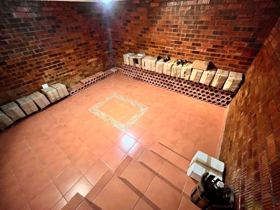 5 Bedroom Property for Sale in Sunward Park Gauteng