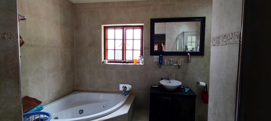 3 Bedroom Property for Sale in Farrarmere Gauteng