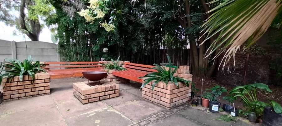 3 Bedroom Property for Sale in Farrarmere Gauteng