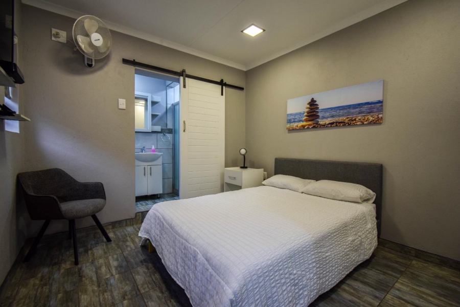 1 Bedroom Property for Sale in Garsfontein Gauteng