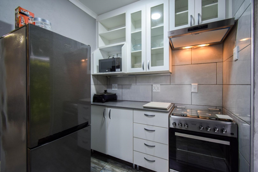 1 Bedroom Property for Sale in Garsfontein Gauteng