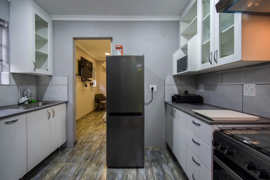 1 Bedroom Property for Sale in Garsfontein Gauteng