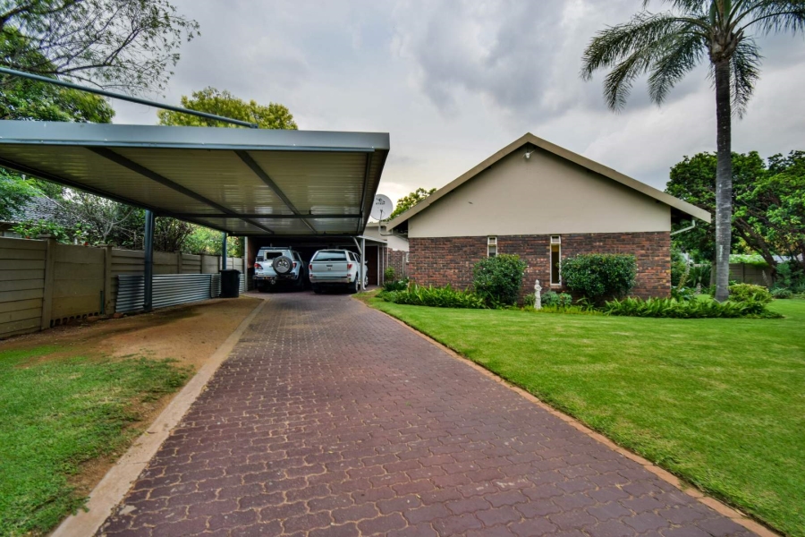 2 Bedroom Property for Sale in Garsfontein Gauteng