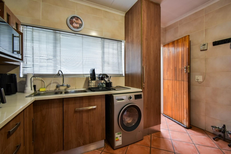 2 Bedroom Property for Sale in Garsfontein Gauteng