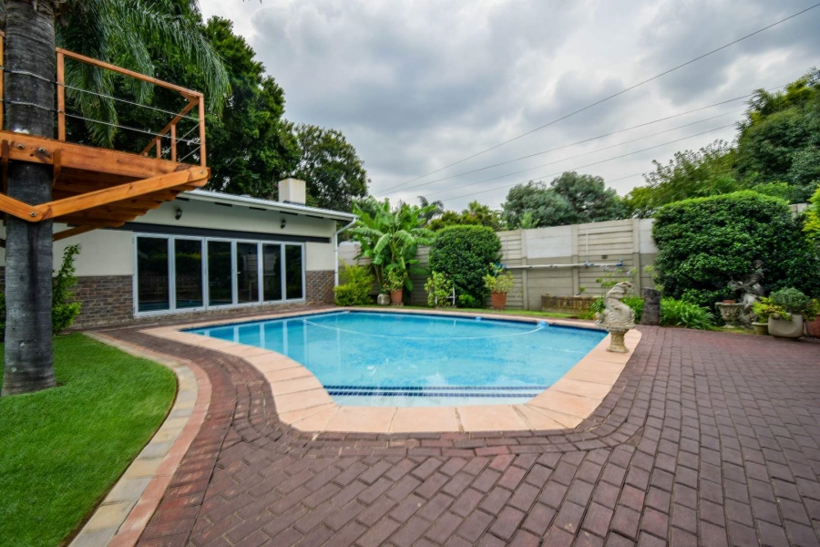 2 Bedroom Property for Sale in Garsfontein Gauteng