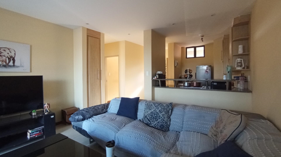 2 Bedroom Property for Sale in Rooihuiskraal North Gauteng