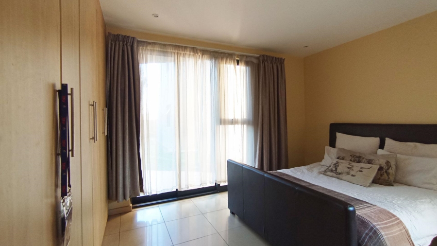 2 Bedroom Property for Sale in Rooihuiskraal North Gauteng