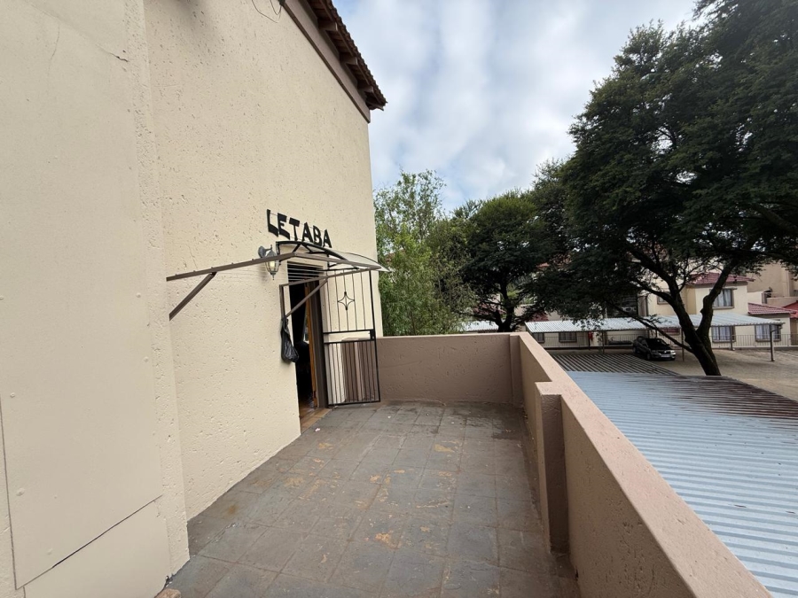 2 Bedroom Property for Sale in Weltevreden Park Gauteng