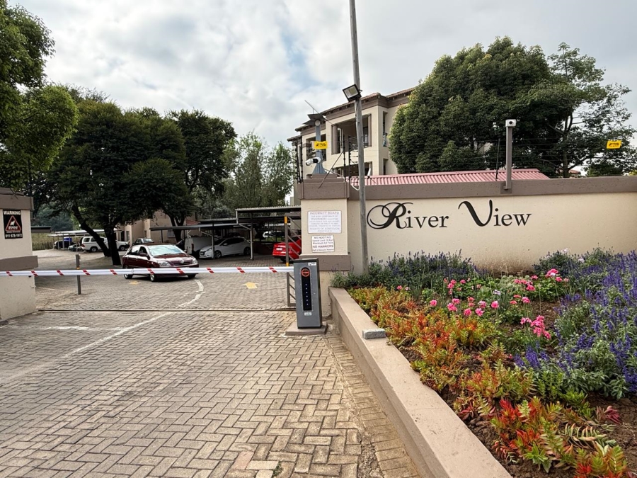 2 Bedroom Property for Sale in Weltevreden Park Gauteng