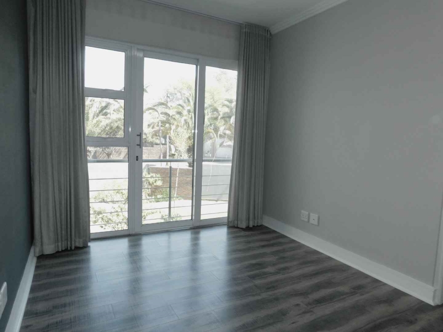 To Let 2 Bedroom Property for Rent in Bryanston Gauteng