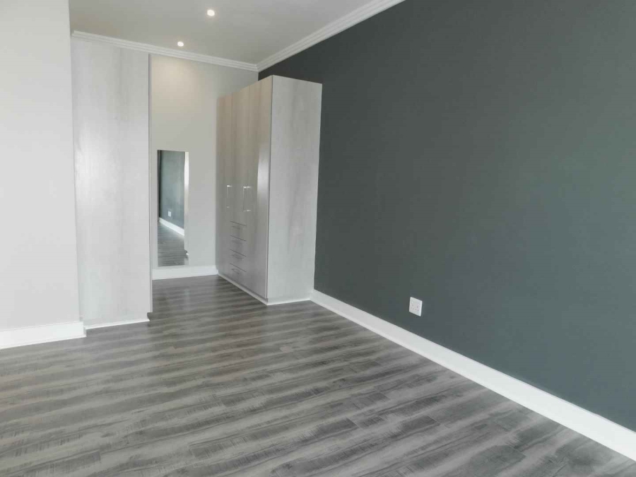 To Let 2 Bedroom Property for Rent in Bryanston Gauteng