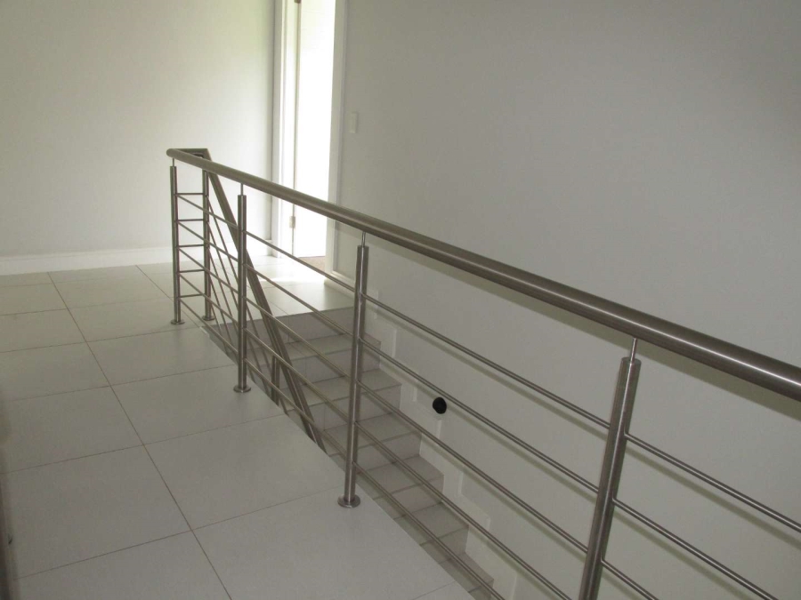 To Let 2 Bedroom Property for Rent in Bryanston Gauteng