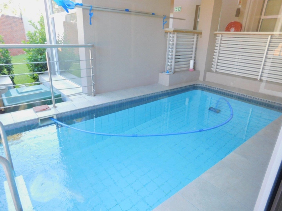 To Let 2 Bedroom Property for Rent in Bryanston Gauteng