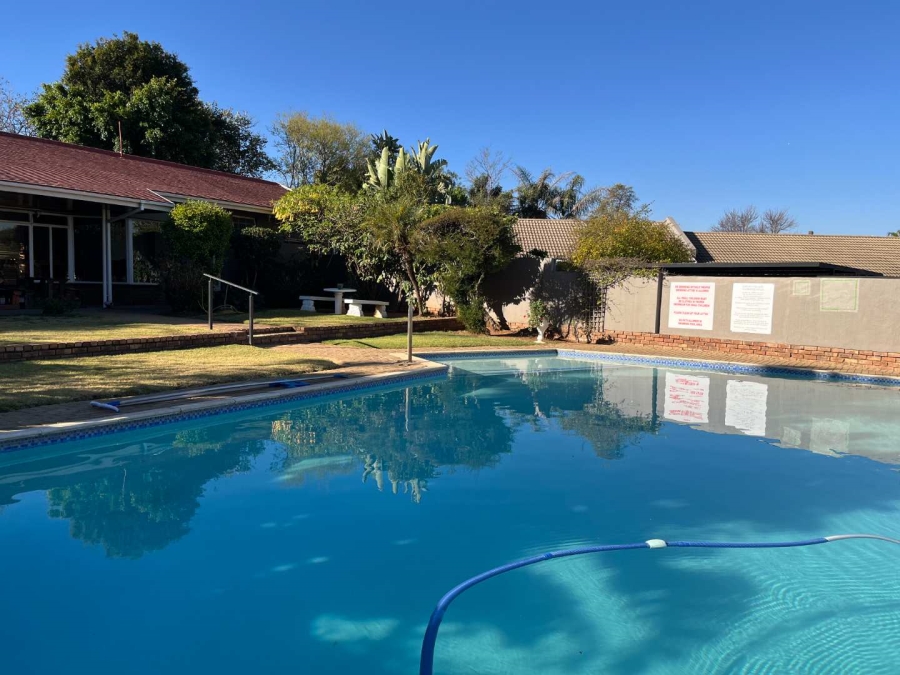 To Let 2 Bedroom Property for Rent in Northwold Gauteng