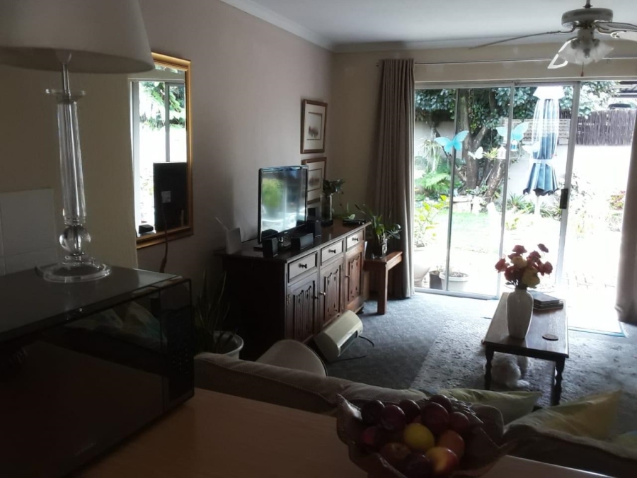 To Let 2 Bedroom Property for Rent in Northwold Gauteng