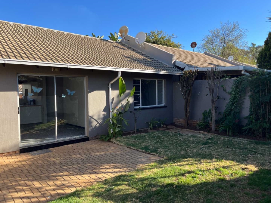 To Let 2 Bedroom Property for Rent in Northwold Gauteng