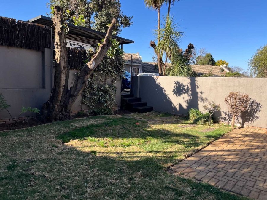 To Let 2 Bedroom Property for Rent in Northwold Gauteng