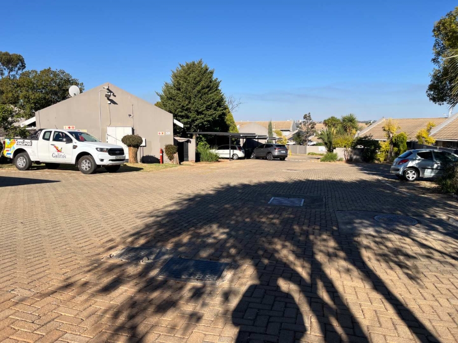 To Let 2 Bedroom Property for Rent in Northwold Gauteng
