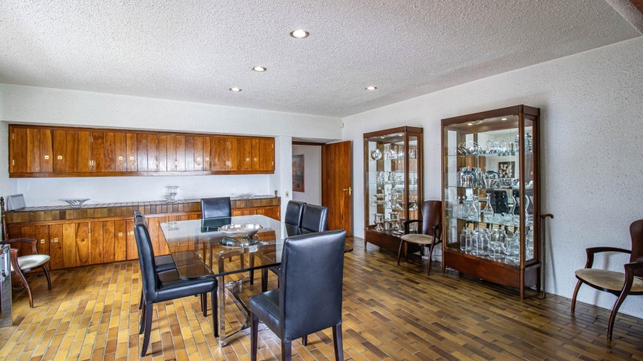 6 Bedroom Property for Sale in Hyde Park Gauteng