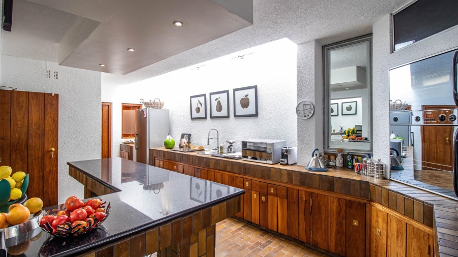 6 Bedroom Property for Sale in Hyde Park Gauteng