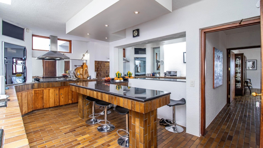 6 Bedroom Property for Sale in Hyde Park Gauteng