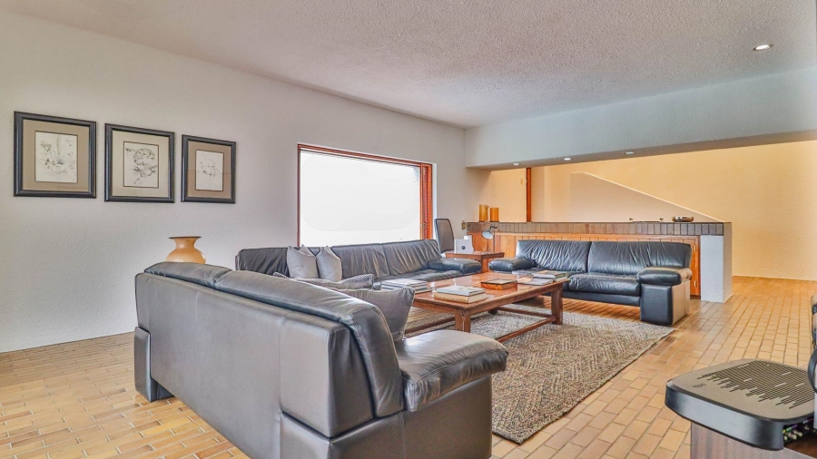 6 Bedroom Property for Sale in Hyde Park Gauteng