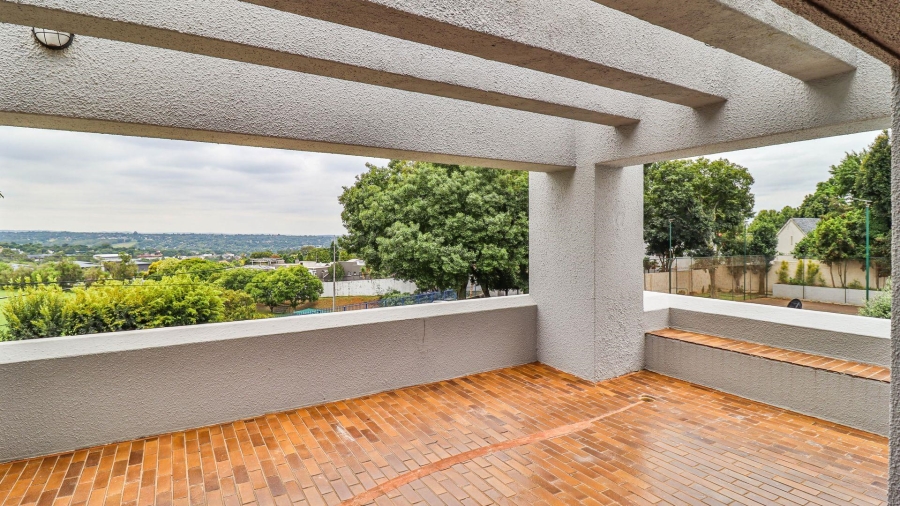 6 Bedroom Property for Sale in Hyde Park Gauteng