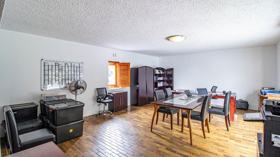 6 Bedroom Property for Sale in Hyde Park Gauteng