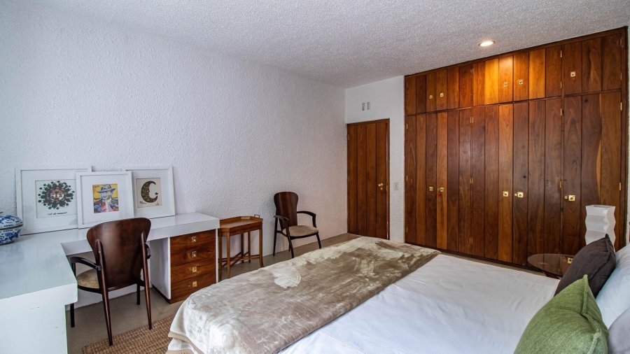 6 Bedroom Property for Sale in Hyde Park Gauteng