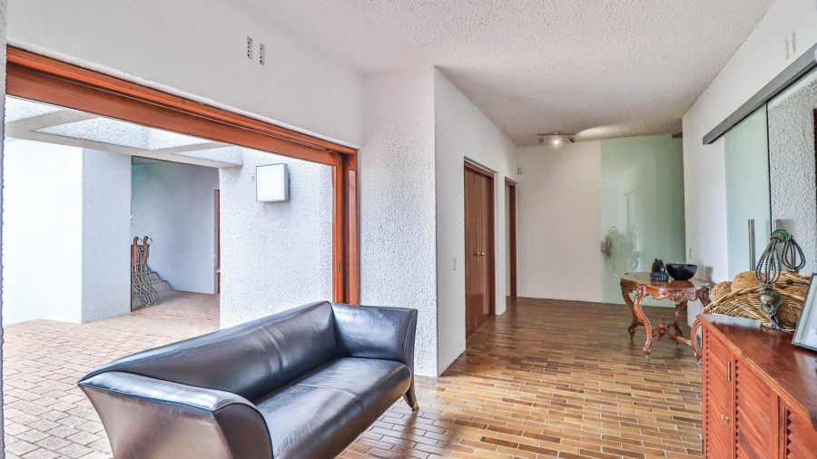 6 Bedroom Property for Sale in Hyde Park Gauteng