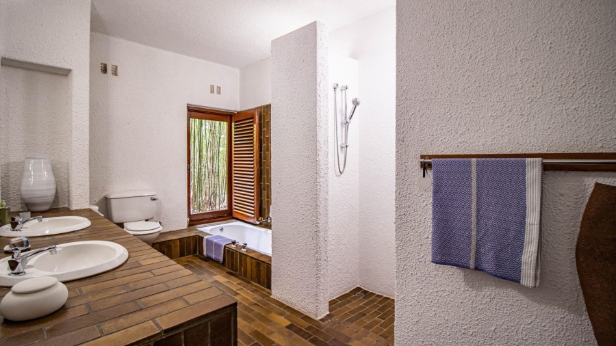 6 Bedroom Property for Sale in Hyde Park Gauteng