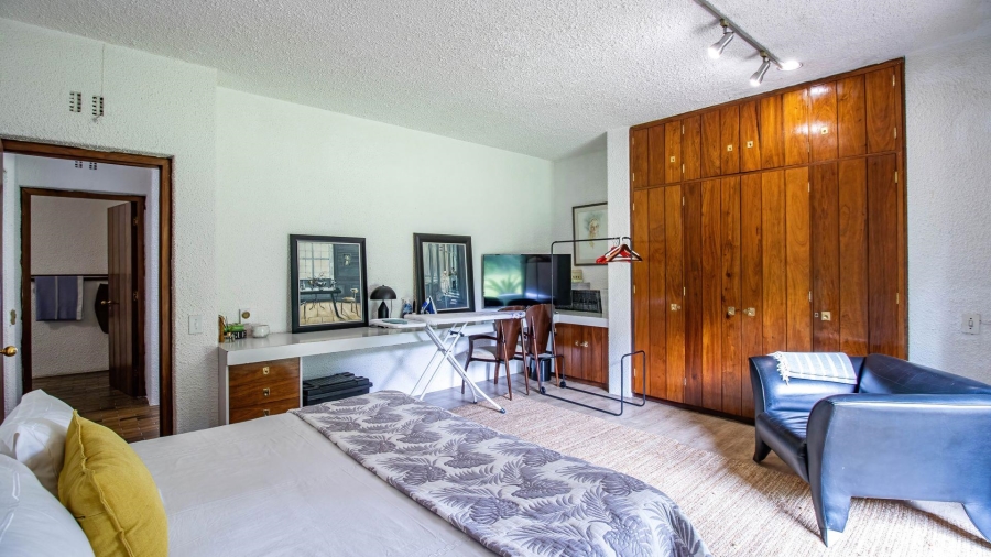 6 Bedroom Property for Sale in Hyde Park Gauteng