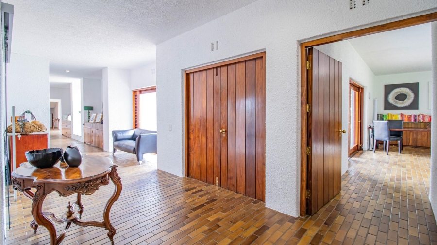 6 Bedroom Property for Sale in Hyde Park Gauteng