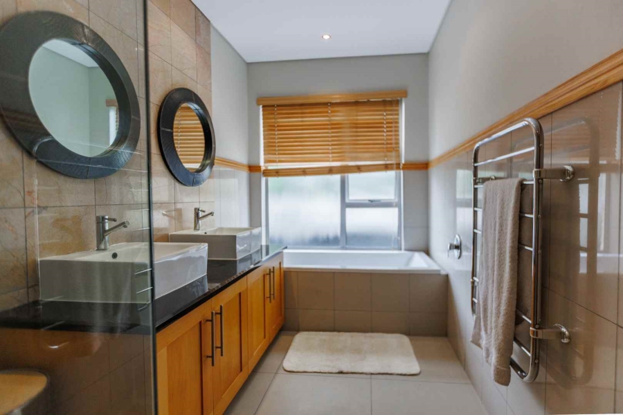 To Let 2 Bedroom Property for Rent in Morningside Gauteng