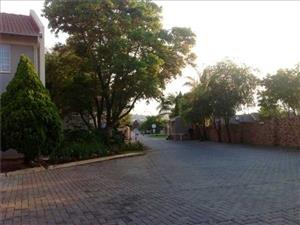 2 Bedroom Property for Sale in Die Hoewes Gauteng